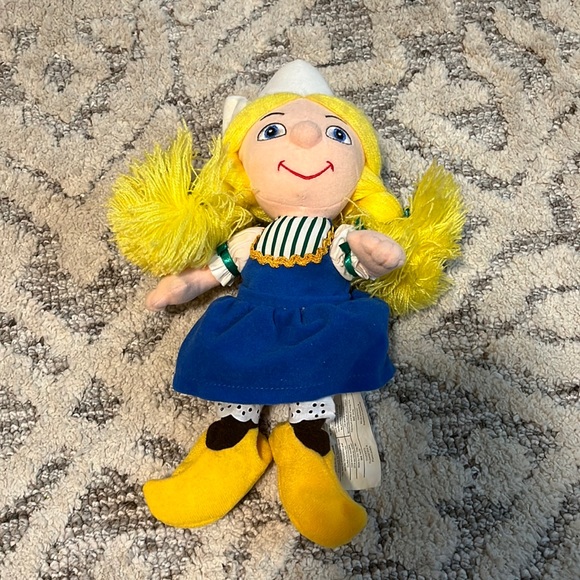 Disney It’s a Small World Dutch Girl Plush - Picture 1 of 5